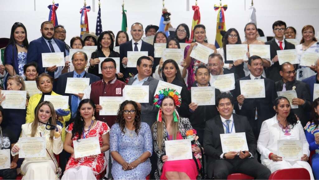 Graduands celebrating achievement of The Institute of Public Policy and Diplomacy Research's International Peace Practitioner training in Mexico