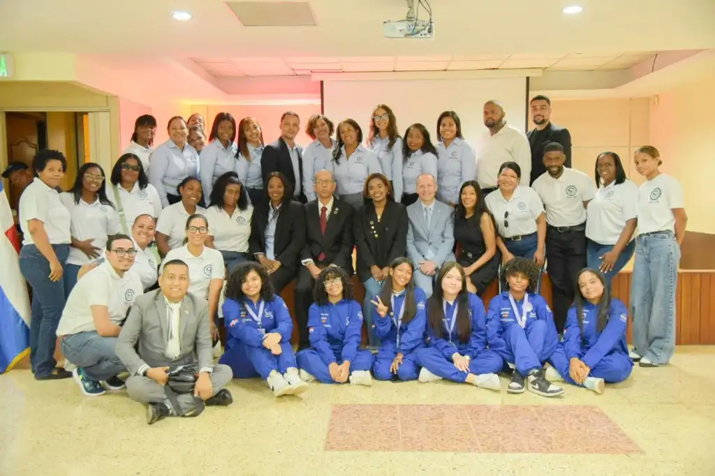 IPPDR in Dominican Republic Cyber Education and Mental Health